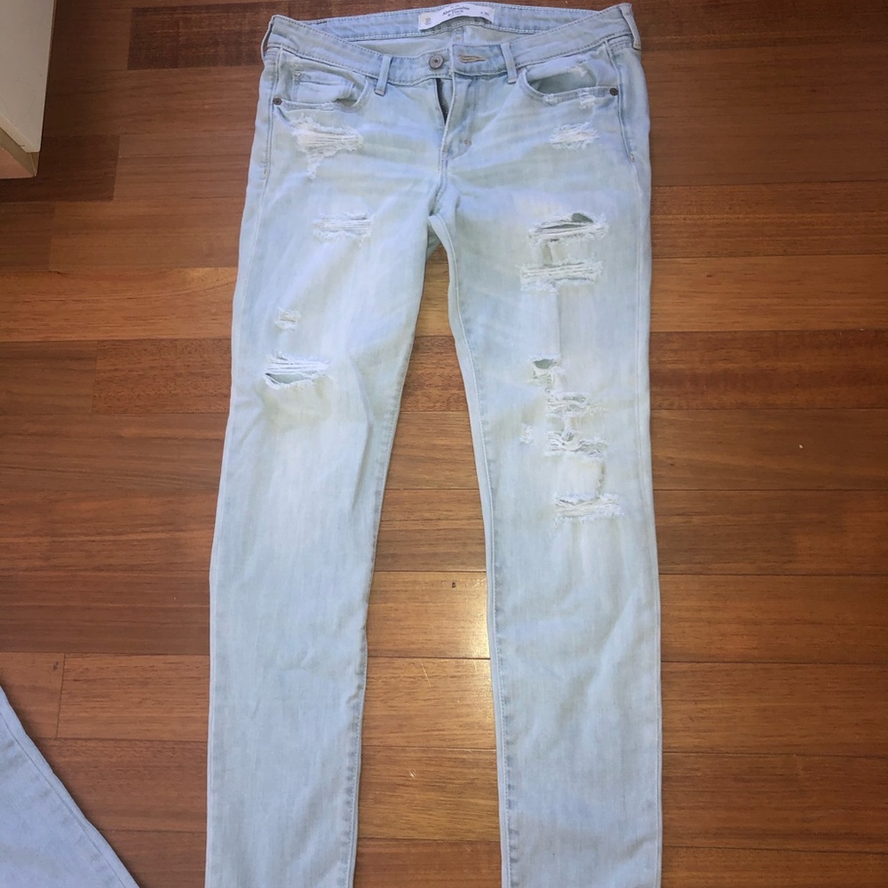 A&F SKINNY JEANS
